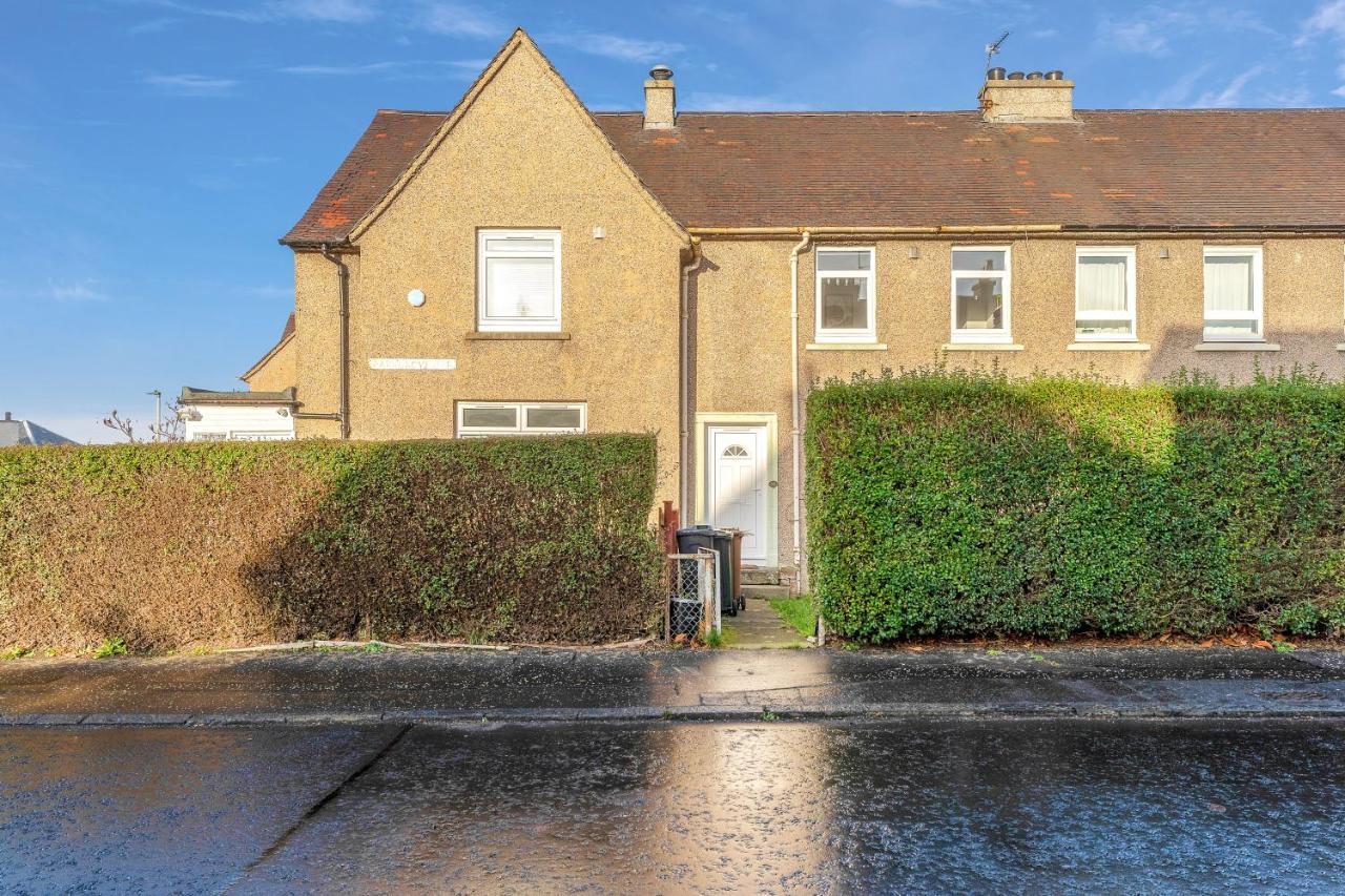Modern & Spacious 2 Bedroom House - Free Parking - Front & Back Garden - Private Main Door Entrance Edinburgh Kültér fotó